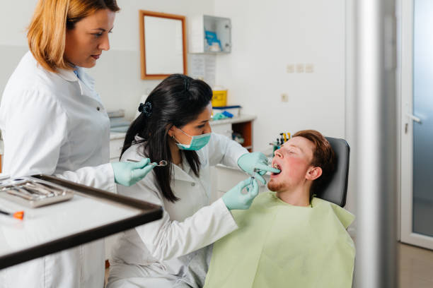 Best Broken Tooth Emergency  in East St Louis, IL