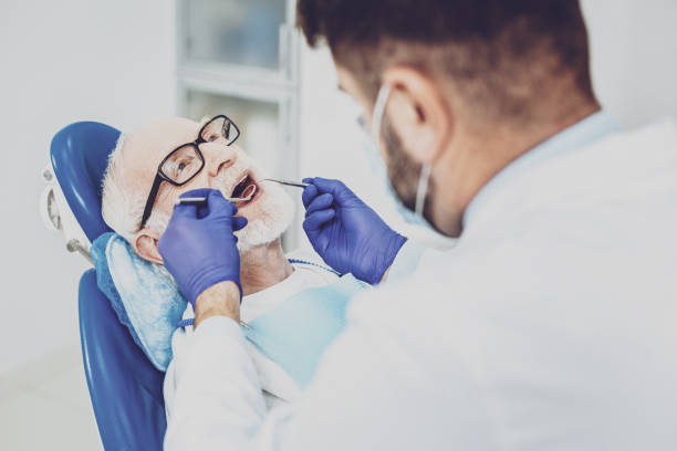Best Dentist Open Late Near Me  in East St Louis, IL